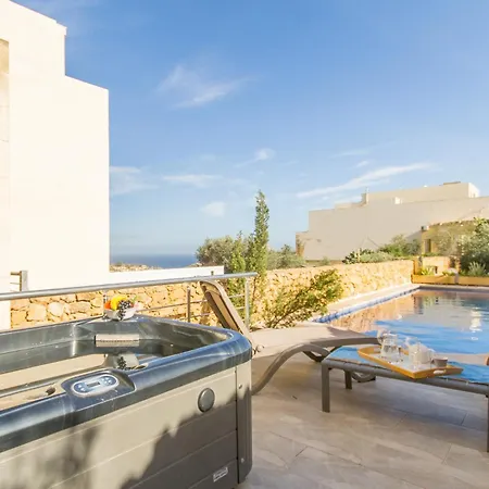 Feriehus Ta'siku Gozitan Pool & Hot Tub - Happy