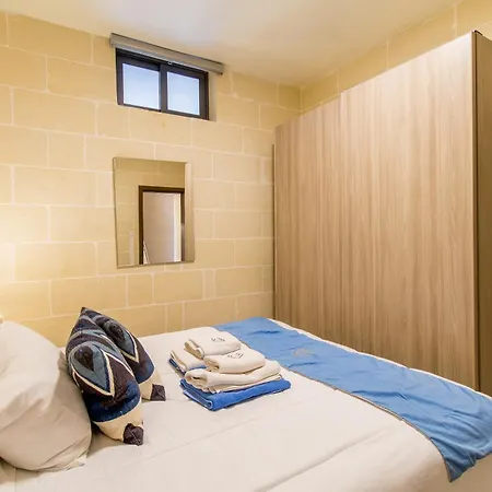 Ta'siku Gozitan Pool & Hot Tub - Happy Vakantiehuis