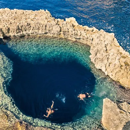 Ta'siku Gozitan Pool & Hot Tub - Happy Holiday home *