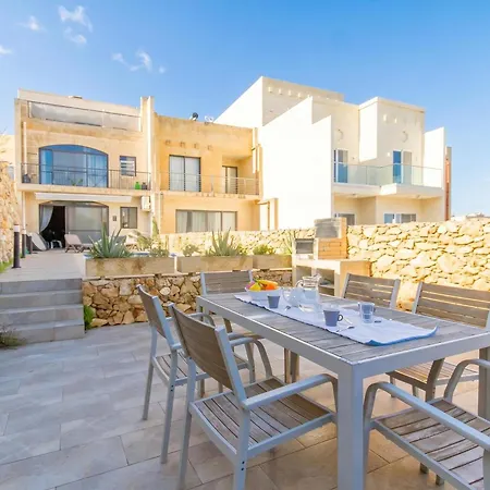 Feriehus Ta'siku Gozitan Pool & Hot Tub - Happy Il-Pergla