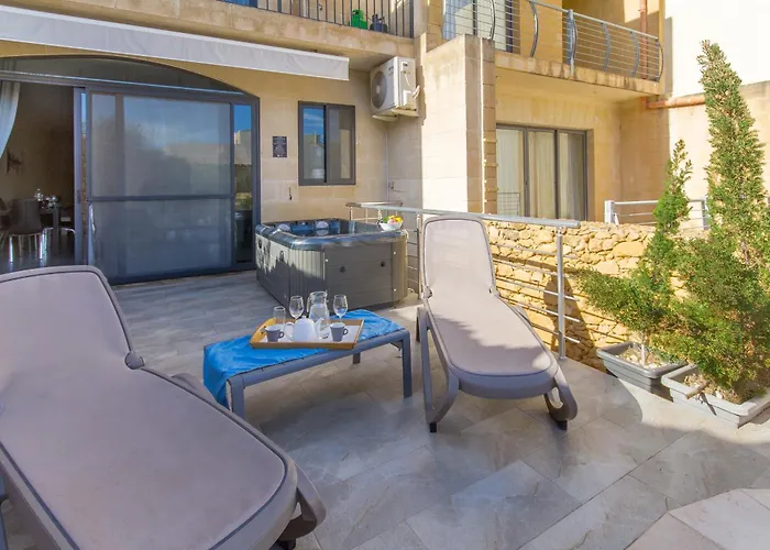 Vakantiehuis Ta'siku Gozitan Pool & Hot Tub - Happy Il-Pergla