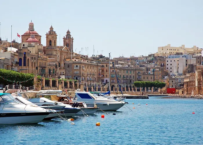 Ta'siku Gozitan Pool & Hot Tub - Happy