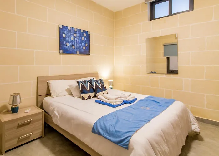 Ta'siku Gozitan Pool & Hot Tub - Happy Holiday home *