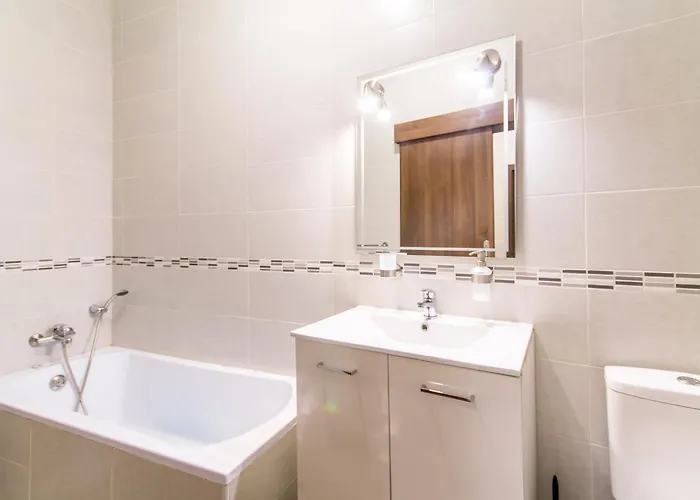 Ta'siku Gozitan Pool & Hot Tub - Happy Il-Pergla